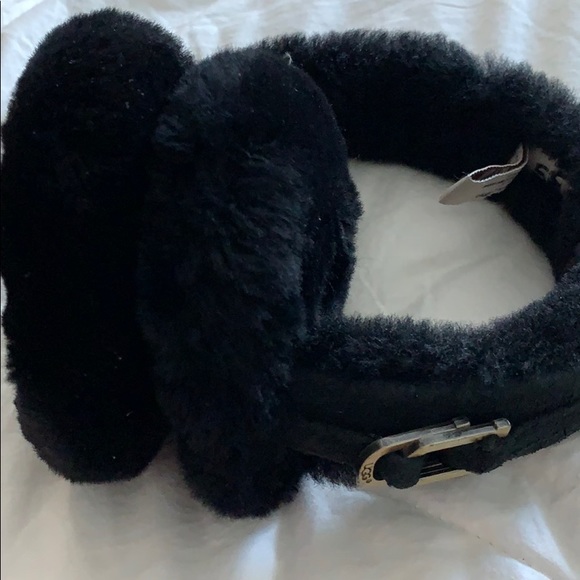 Ugg Earmuff - Picture 3 of 4